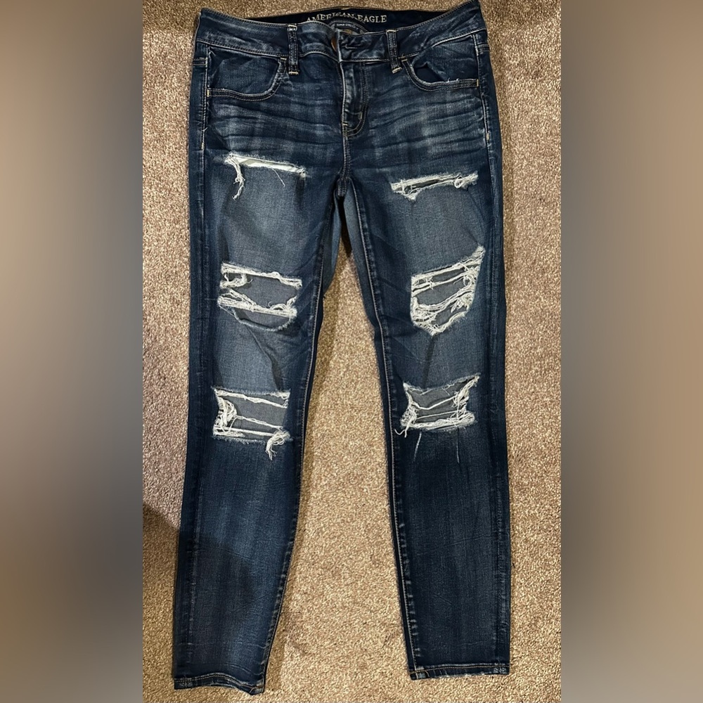 American eagle, super stretch jeans. Size: 10 from old sizing, fits like an 8